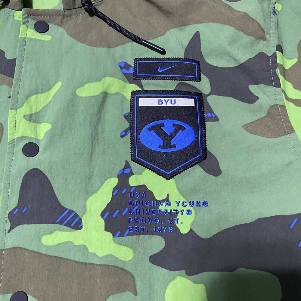Nike BYU BRIGHAM YOUNG Team Issued Camo Military On‎ Field Jacket Medium DQ2218 - Picture 2 of 4